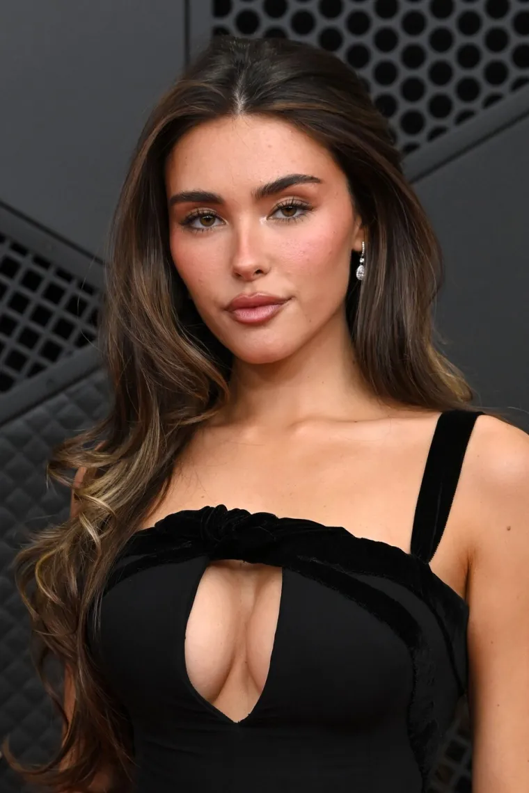 Tko je mlada pjevačica koju uspoređuju s Megan Fox? Otkrio ju je Justin Bieber