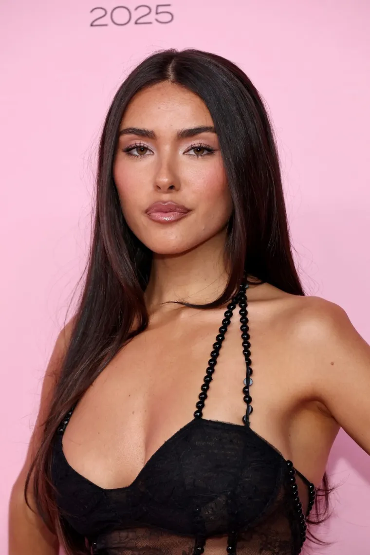 Tko je mlada pjevačica koju uspoređuju s Megan Fox? Otkrio ju je Justin Bieber