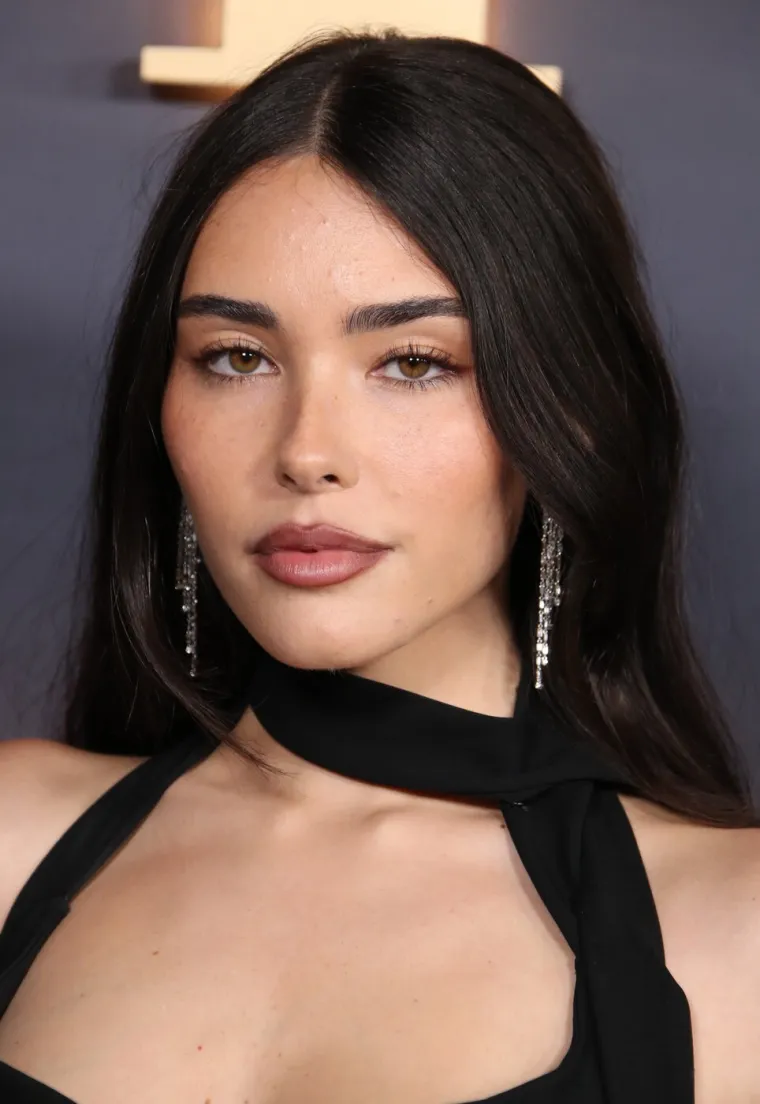 Tko je mlada pjevačica koju uspoređuju s Megan Fox? Otkrio ju je Justin Bieber