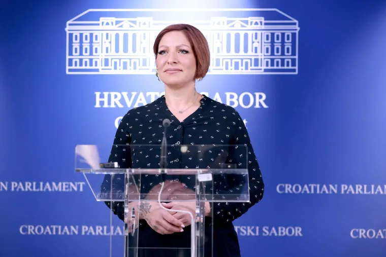 Gotovo neprepoznatljiva Bo&scaron;ka Ban Vlahek: Pogledajte kroz kakvu je transformaciju pro&scaron;la