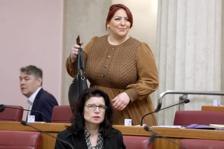 Gotovo neprepoznatljiva Bo&scaron;ka Ban Vlahek: Pogledajte kroz kakvu je transformaciju pro&scaron;la