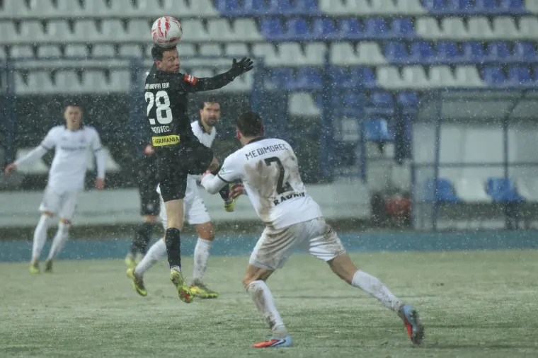 Teren je bio prekriven snijegom, a svi su ostali u čudu kad su se pojavili ovi majstori