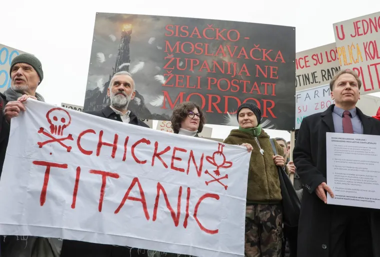 Pogledajte poruke s velikog prosvjeda, stigao i Miro Bulj - zagrlio se s 'Crokokom'...