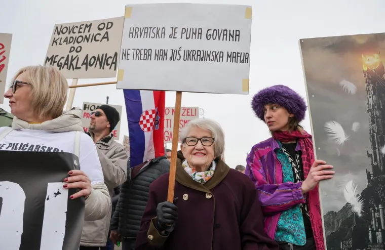Pogledajte poruke s velikog prosvjeda, stigao i Miro Bulj - zagrlio se s 'Crokokom'...