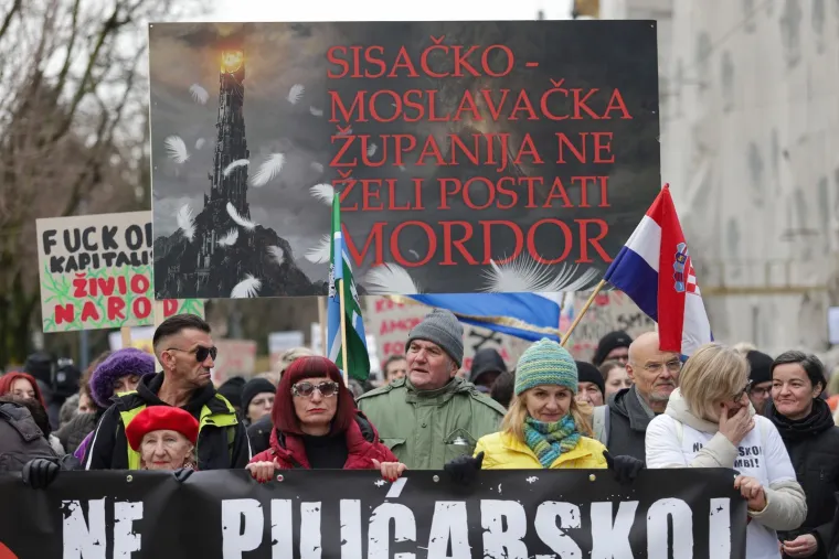 Pogledajte poruke s velikog prosvjeda, stigao i Miro Bulj - zagrlio se s 'Crokokom'...