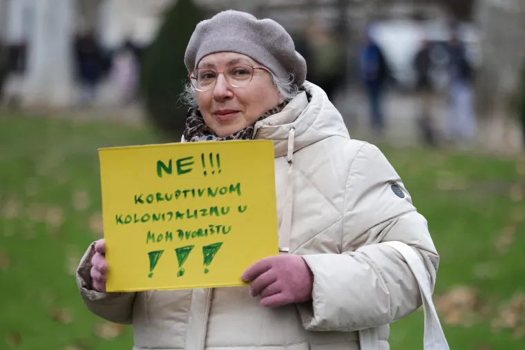 Pogledajte poruke s velikog prosvjeda, stigao i Miro Bulj - zagrlio se s 'Crokokom'...