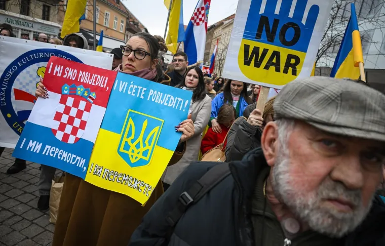 Transparenti i zastave u centru Zagreba: 'Danas Ukrajina, sutra Europa'