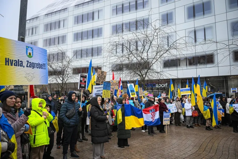 Transparenti i zastave u centru Zagreba: 'Danas Ukrajina, sutra Europa'