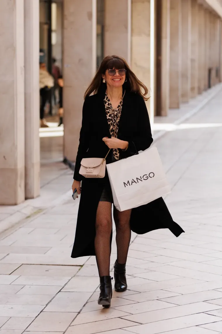 Jesu li ovo najduže noge subotnje &scaron;pice u Zadru? Crnka u kožnoj minici zapalila Kalelargu