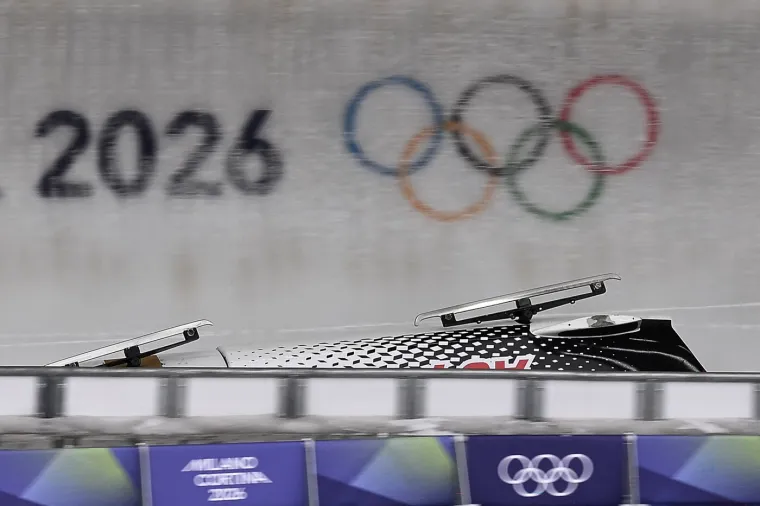Prevrnuo se pri ogromnoj brzini pa ostao nepomično ležati, jezive fotografije obilaze svijet