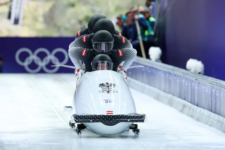 Prevrnuo se pri ogromnoj brzini pa ostao nepomično ležati, jezive fotografije obilaze svijet