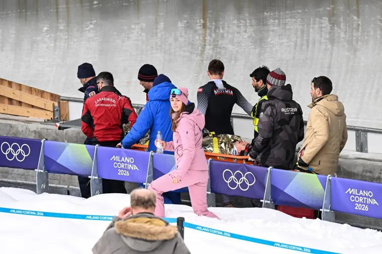 Prevrnuo se pri ogromnoj brzini pa ostao nepomično ležati, jezive fotografije obilaze svijet