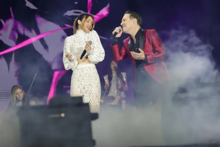 Spektakl u Areni Zagreb: Peđa Jovanović priredio večer za pamćenje i iznenadio posebnom go&scaron;ćom