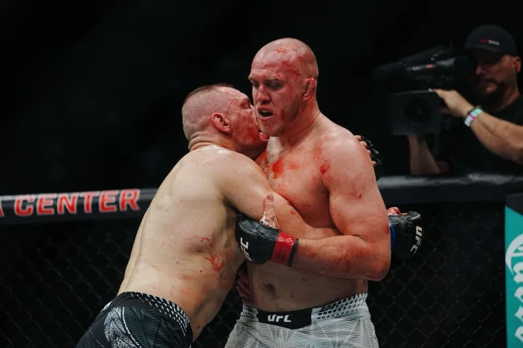 Luda borba u Houstonu: Delija pokazao srce, ali ostao 'kratak' za pobjedu