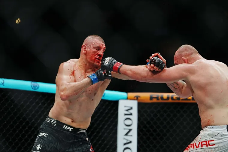 Luda borba u Houstonu: Delija pokazao srce, ali ostao 'kratak' za pobjedu