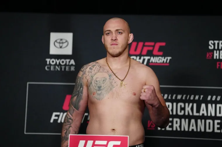 Luda borba u Houstonu: Delija pokazao srce, ali ostao 'kratak' za pobjedu