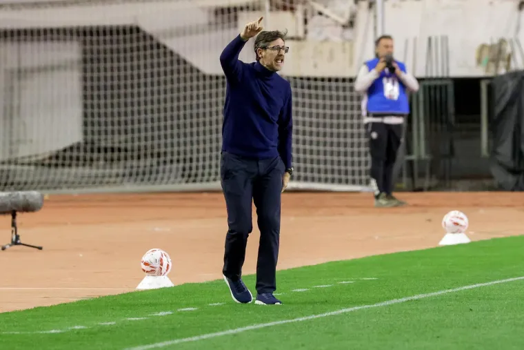 Sanchez divljao, Sigur pljunuo: Sva&scaron;ta se događalo u kaotičnom Jadranskom derbiju! Te&scaron;ke sankcije na vidiku