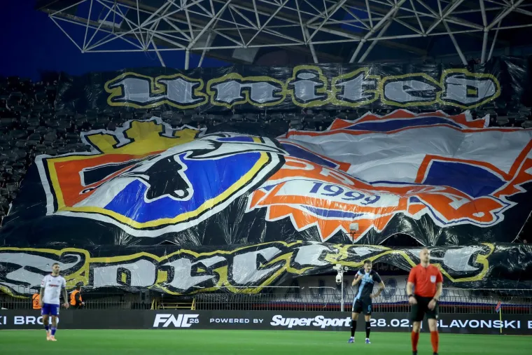 Sanchez divljao, Sigur pljunuo: Sva&scaron;ta se događalo u kaotičnom Jadranskom derbiju! Te&scaron;ke sankcije na vidiku