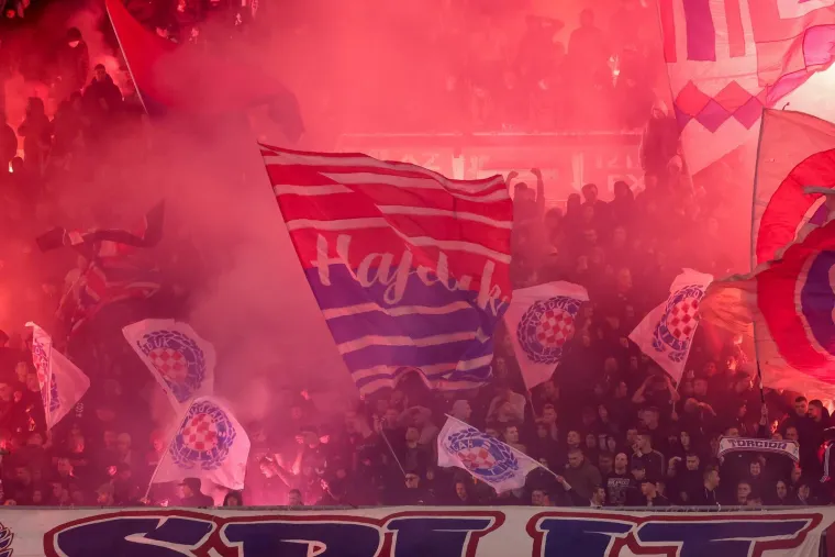 Sanchez divljao, Sigur pljunuo: Sva&scaron;ta se događalo u kaotičnom Jadranskom derbiju! Te&scaron;ke sankcije na vidiku