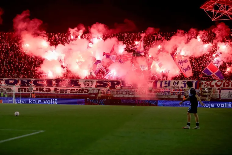 Sanchez divljao, Sigur pljunuo: Sva&scaron;ta se događalo u kaotičnom Jadranskom derbiju! Te&scaron;ke sankcije na vidiku