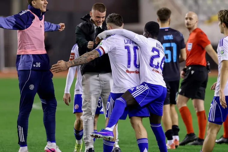 Sanchez divljao, Sigur pljunuo: Sva&scaron;ta se događalo u kaotičnom Jadranskom derbiju! Te&scaron;ke sankcije na vidiku