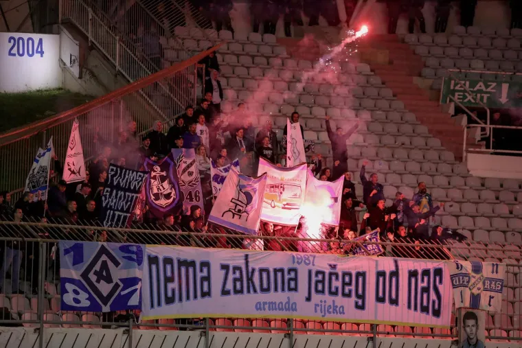 Sanchez divljao, Sigur pljunuo: Sva&scaron;ta se događalo u kaotičnom Jadranskom derbiju! Te&scaron;ke sankcije na vidiku