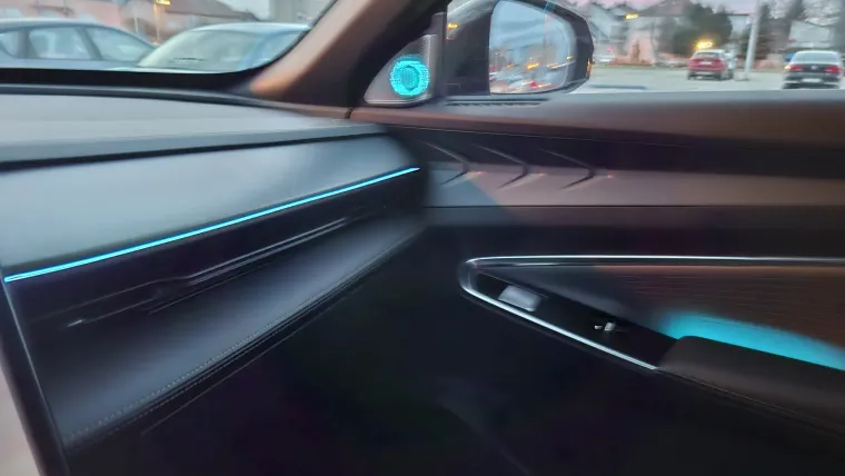 Testirali smo jedan od najpoželjnijih SUV-ova: Moćan izvana i skoro savr&scaron;en iznutra