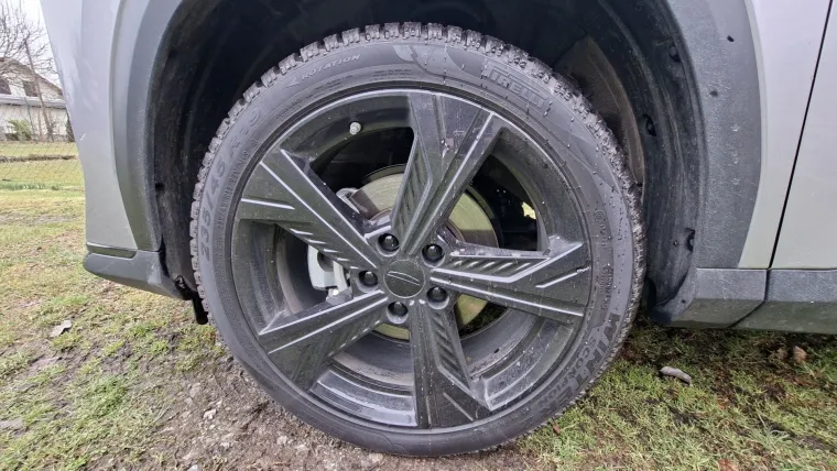 Testirali smo jedan od najpoželjnijih SUV-ova: Moćan izvana i skoro savr&scaron;en iznutra