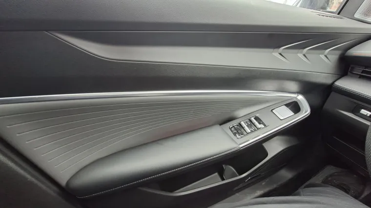 Testirali smo jedan od najpoželjnijih SUV-ova: Moćan izvana i skoro savr&scaron;en iznutra