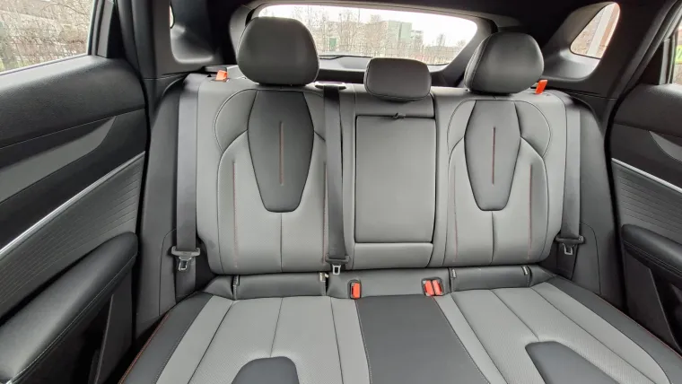 Testirali smo jedan od najpoželjnijih SUV-ova: Moćan izvana i skoro savr&scaron;en iznutra