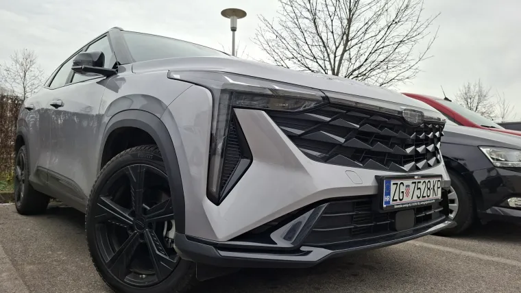 Testirali smo jedan od najpoželjnijih SUV-ova: Moćan izvana i skoro savr&scaron;en iznutra