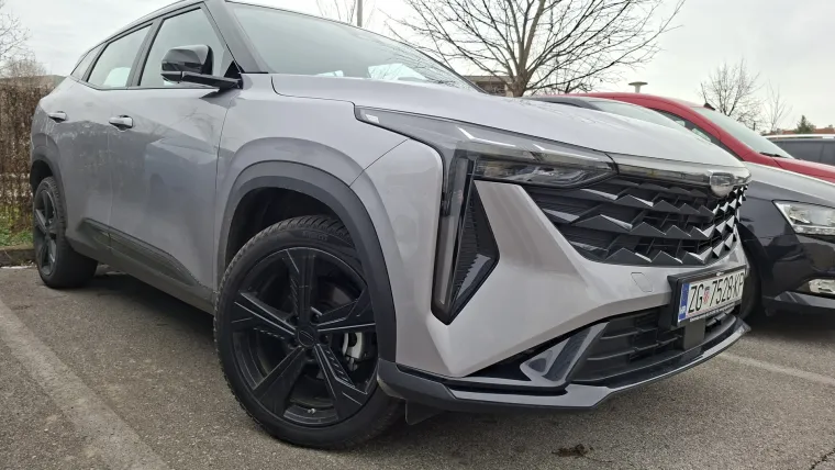 Testirali smo jedan od najpoželjnijih SUV-ova: Moćan izvana i skoro savr&scaron;en iznutra