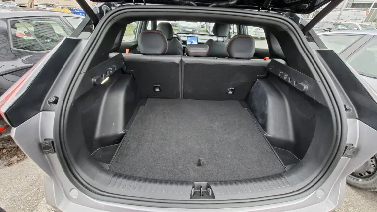 Testirali smo jedan od najpoželjnijih SUV-ova: Moćan izvana i skoro savr&scaron;en iznutra