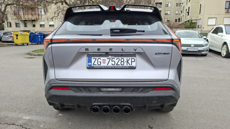 Testirali smo jedan od najpoželjnijih SUV-ova: Moćan izvana i skoro savr&scaron;en iznutra