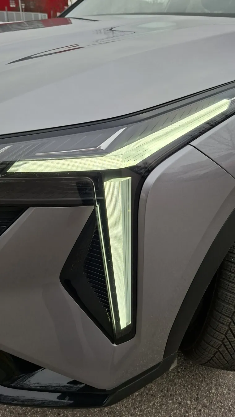 Testirali smo jedan od najpoželjnijih SUV-ova: Moćan izvana i skoro savr&scaron;en iznutra