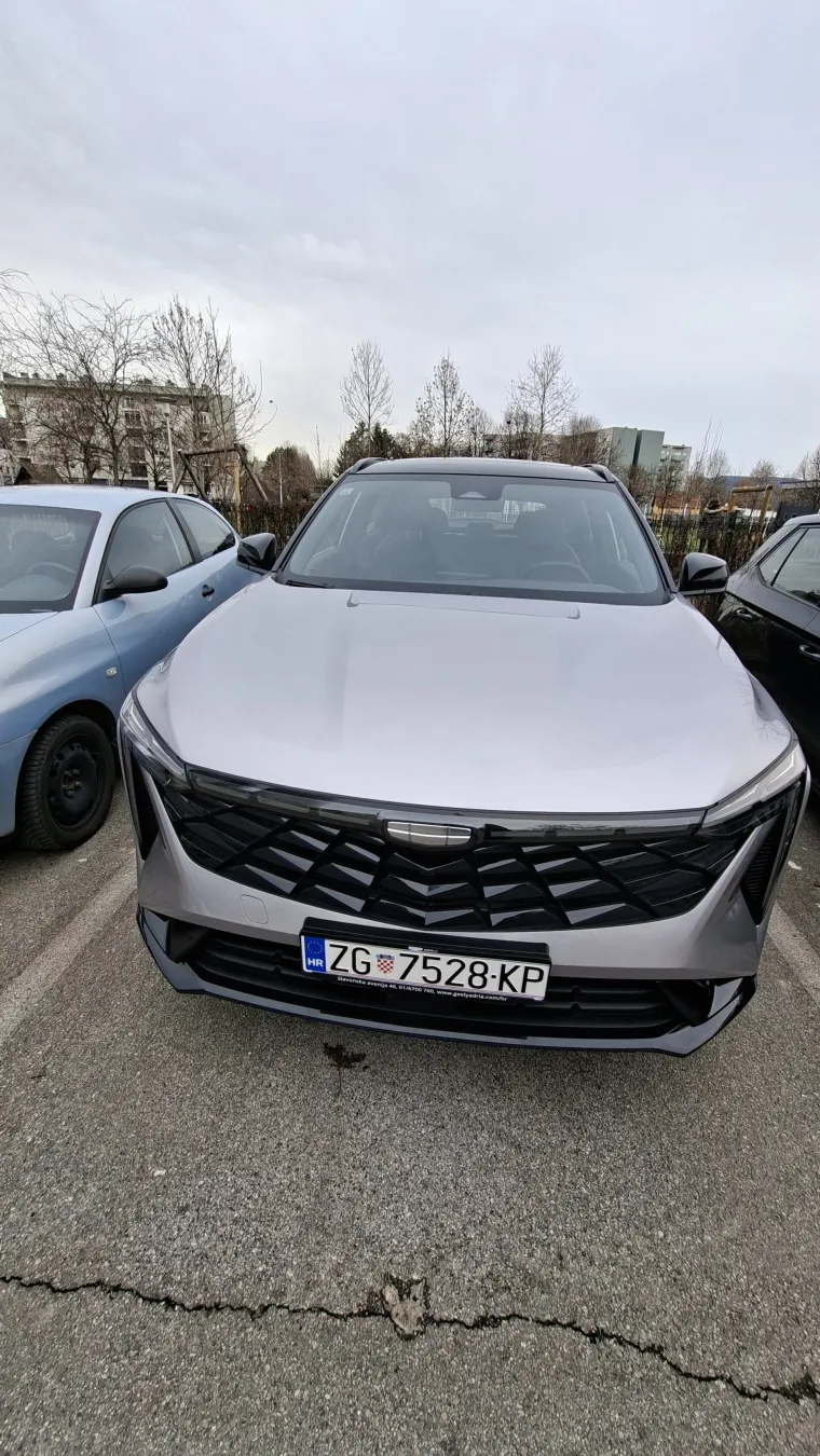Testirali smo jedan od najpoželjnijih SUV-ova: Moćan izvana i skoro savr&scaron;en iznutra