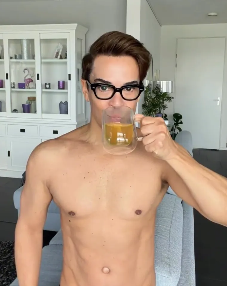 &Scaron;to mislite koliko ovaj mu&scaron;karac ima godina? Brojka koju izgovara sve ostavlja u nevjerici