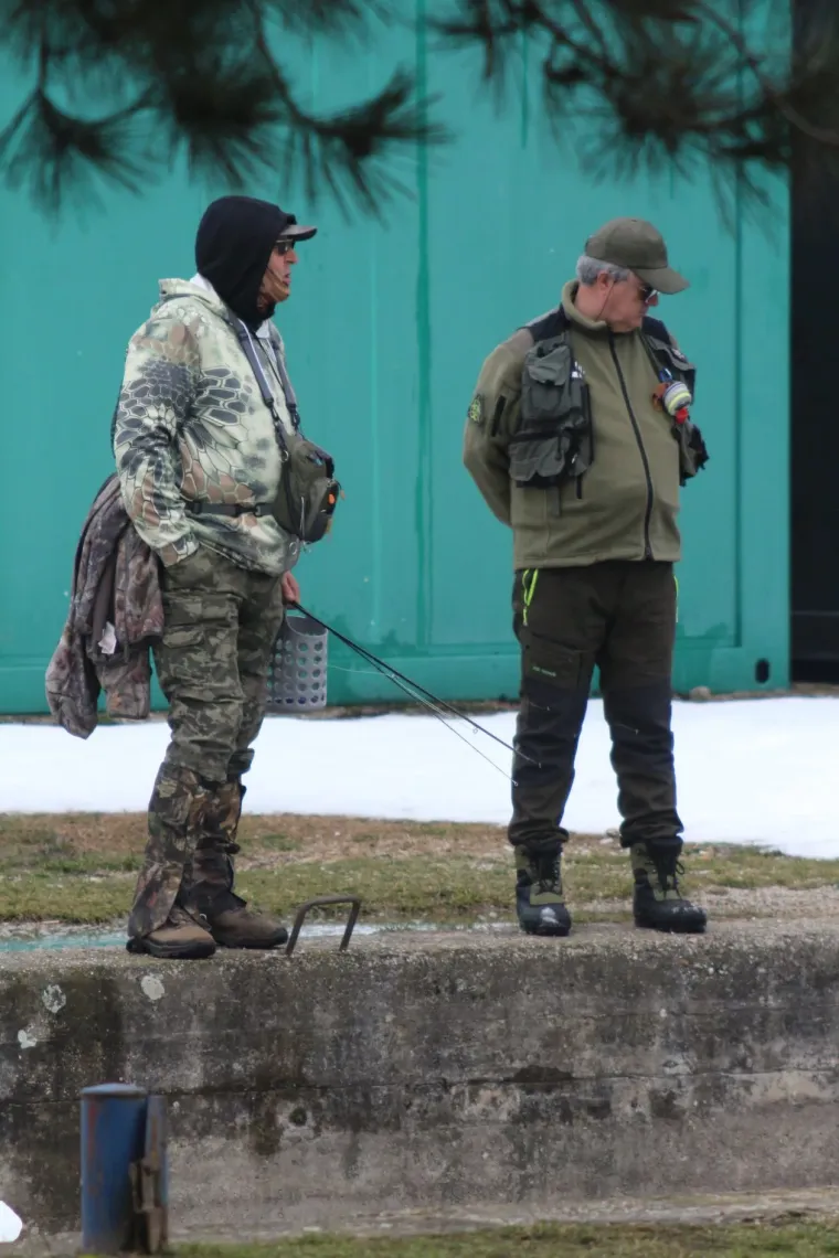 Zimski look koji osvaja: U prelo&scaron;koj Marini nema tko se nije okrenuo za plavu&scaron;om u smeđem kaputu