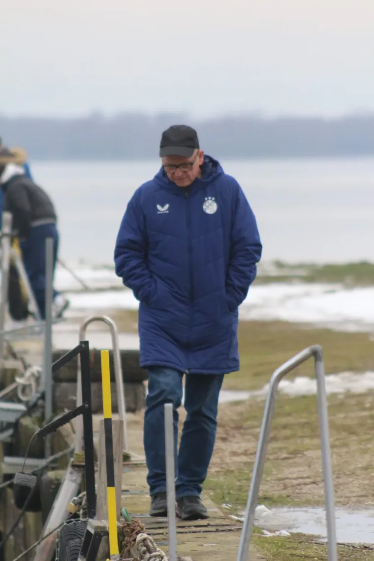Zimski look koji osvaja: U prelo&scaron;koj Marini nema tko se nije okrenuo za plavu&scaron;om u smeđem kaputu