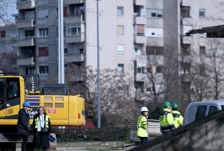 Vojska stigla u Vjesnik, otkriveno i &scaron;to se događa na 15. katu: 'Uskoro kreće prva faza'