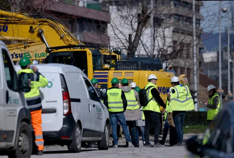 Vojska stigla u Vjesnik, otkriveno i &scaron;to se događa na 15. katu: 'Uskoro kreće prva faza'