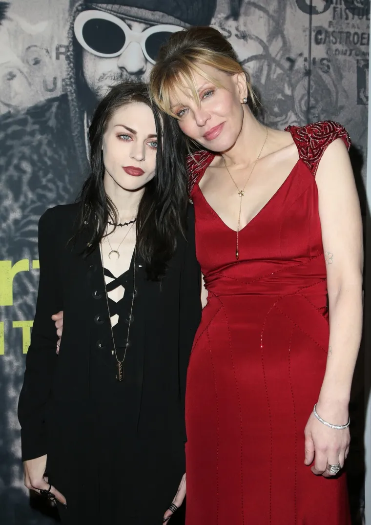 Smatrana je najomraženijom ženom devedesetih. Kako izgleda život Courtney Love danas?