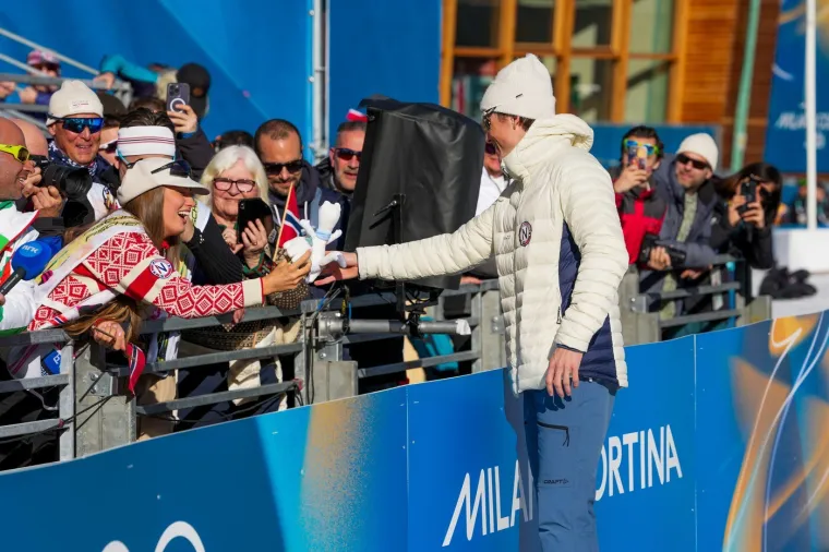 Mjesecima ju nije htio poljubiti, a onda joj priredio ovo: Junak Igara i prekrasna zaručnica postali hit