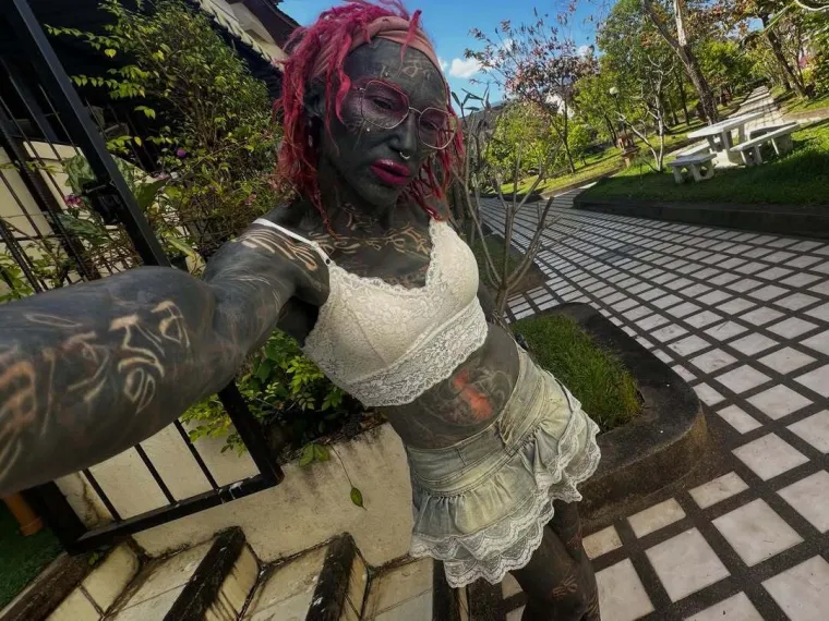 Transrodna umjetnica klijentici istetovirala slijepo oko: Rezultat je čudesan