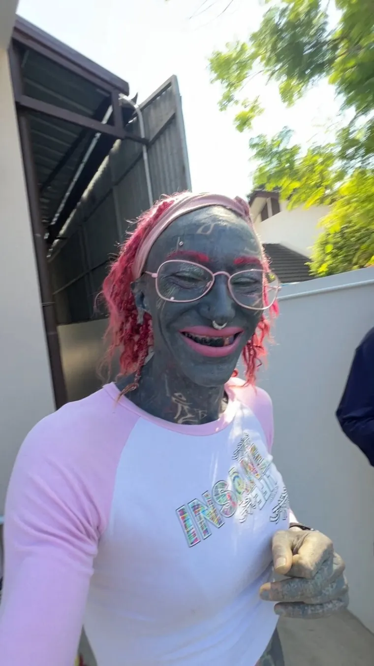 Transrodna umjetnica klijentici istetovirala slijepo oko: Rezultat je čudesan