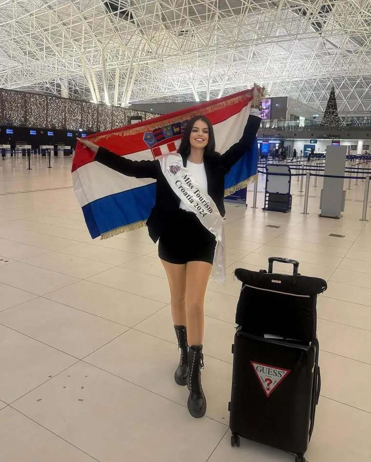 Borba za Karla i Petra postaje sve napetija: Ovih osam djevojaka već je ispalo iz showa