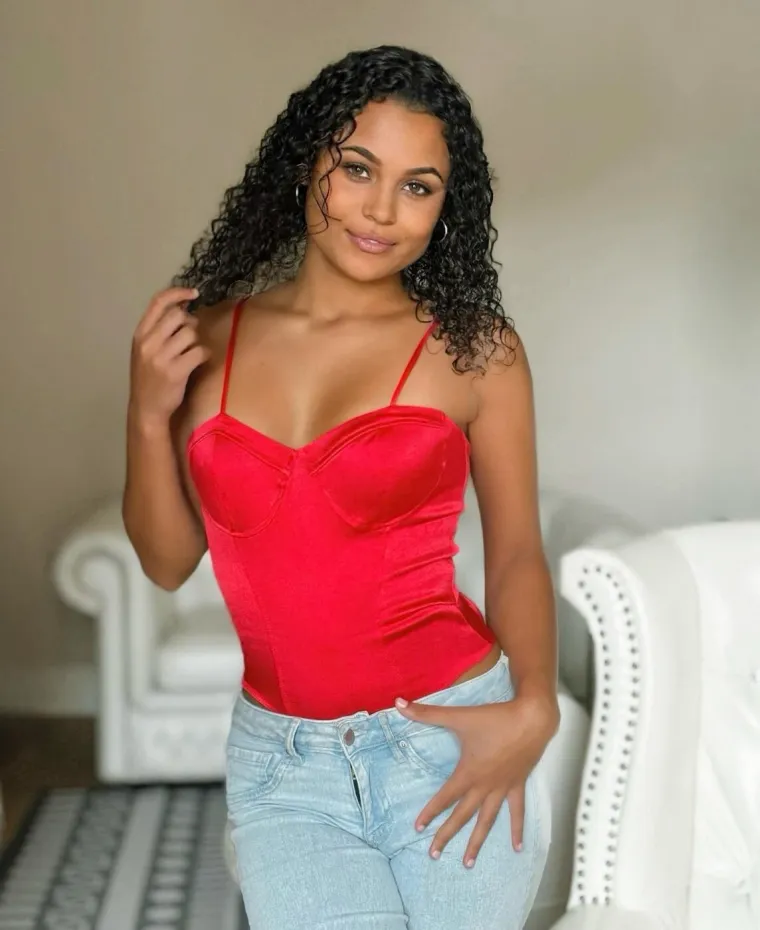 Majka lijepe 20-godi&scaron;njakinje otkrila kako od nje odbija udvarače koje procijeni kao bezveznjake