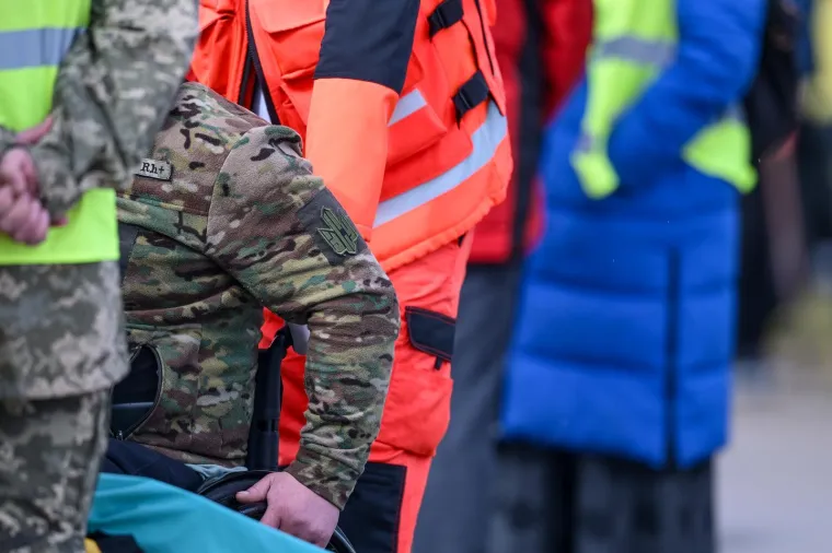 Potresni prizori na 'Tuđmanu': Ovo su heroji koje će operirati i liječiti hrvatski doktori