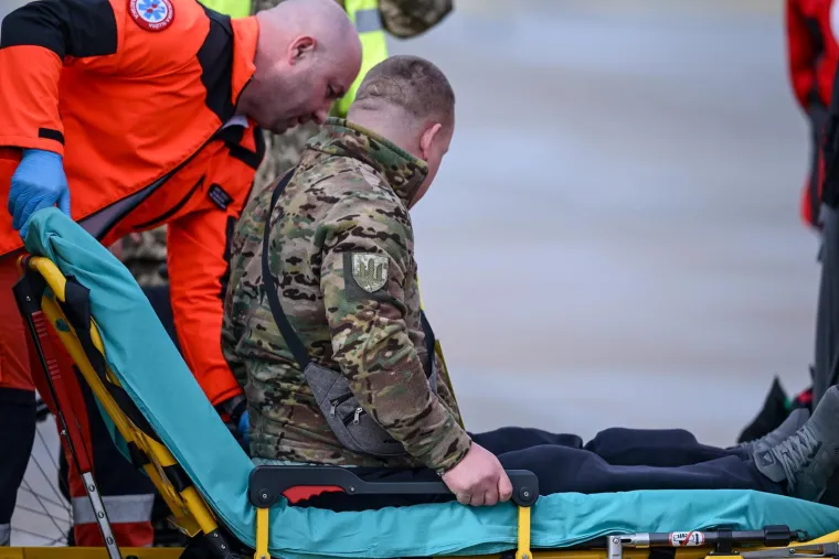 Potresni prizori na 'Tuđmanu': Ovo su heroji koje će operirati i liječiti hrvatski doktori