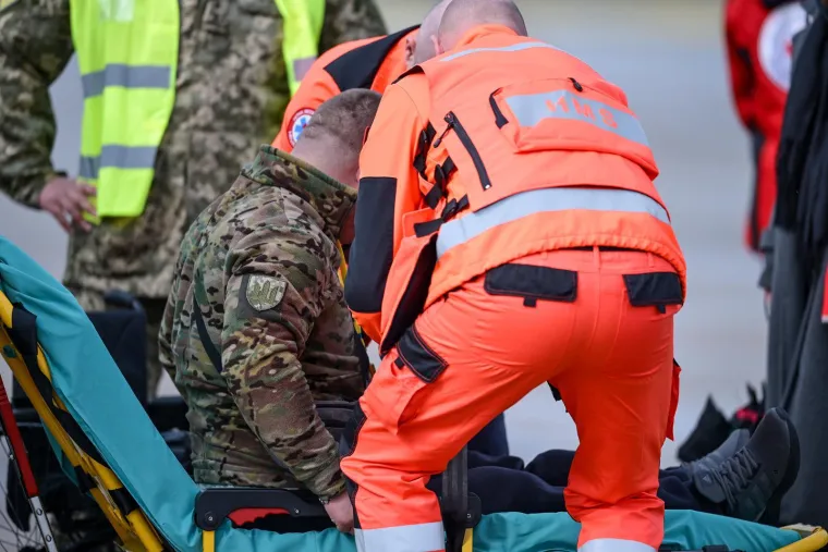 Potresni prizori na 'Tuđmanu': Ovo su heroji koje će operirati i liječiti hrvatski doktori